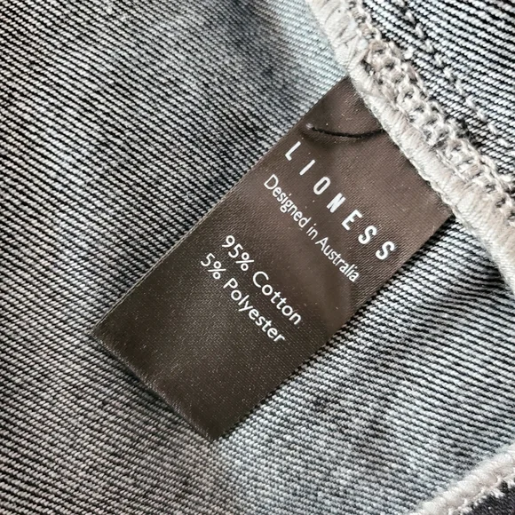 Lioness Dark Indigo Berlin Denim Crop Jacket with Lace-Up Accents Size L US 8 - Picture 10 of 14